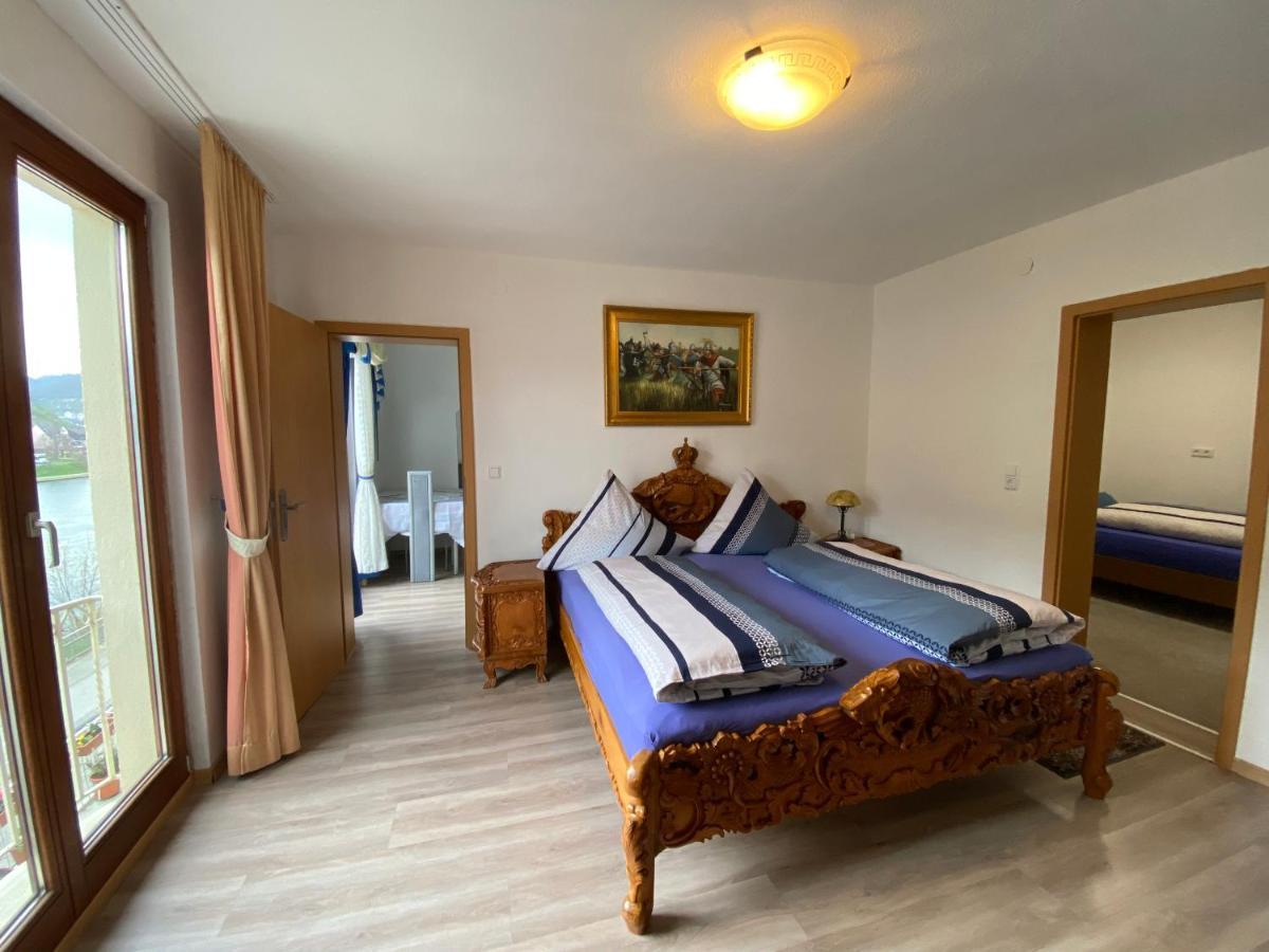 Holiday Apartment Mit Moselblick Im Moselhaus Cochem Luaran gambar
